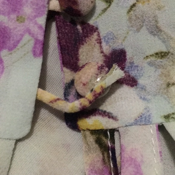 LF floral babydoll top Small - Picture 5 of 5